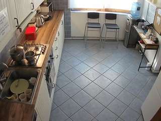voyeurcam-julmodels-kitchen-2