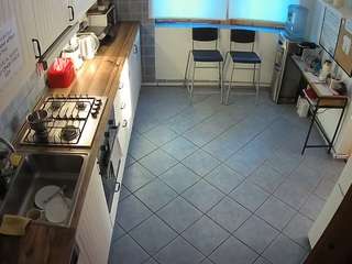 voyeurcam-julmodels-kitchen-2