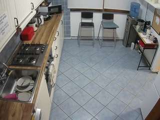 voyeurcam-julmodels-kitchen-2