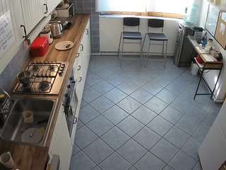 voyeurcam-julmodels-kitchen-2