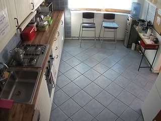 voyeurcam-julmodels-kitchen-2