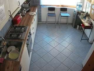 voyeurcam-julmodels-kitchen-2