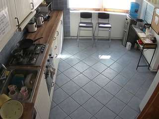 voyeurcam-julmodels-kitchen-2