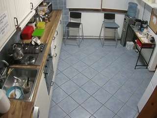 voyeurcam-julmodels-kitchen-2