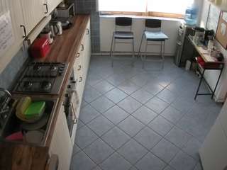 voyeurcam-julmodels-kitchen-2