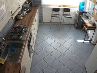 voyeurcam-julmodels-kitchen-2