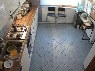 voyeurcam-julmodels-kitchen-2