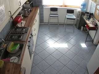 voyeurcam-julmodels-kitchen-2