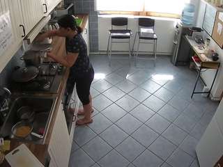 voyeurcam-julmodels-kitchen-2