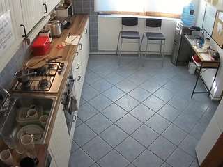 voyeurcam-julmodels-kitchen-2