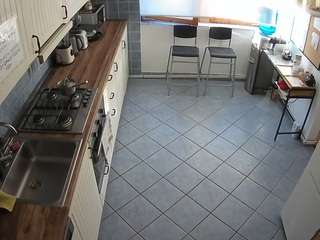 voyeurcam-julmodels-kitchen-2