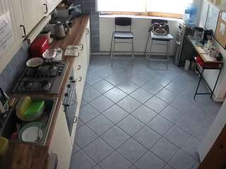 voyeurcam-julmodels-kitchen-2