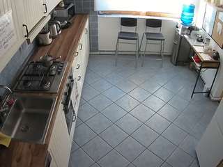 voyeurcam-julmodels-kitchen-2