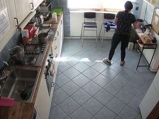 voyeurcam-julmodels-kitchen-2