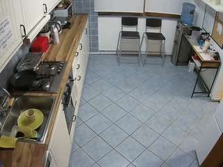 voyeurcam-julmodels-kitchen-2