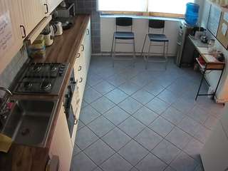 voyeurcam-julmodels-kitchen-2