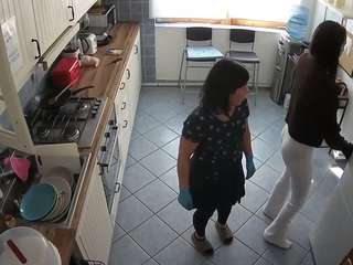voyeurcam-julmodels-kitchen-2