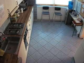 voyeurcam-julmodels-kitchen-2