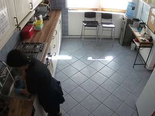 voyeurcam-julmodels-kitchen-2 camsoda