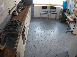 voyeurcam-julmodels-kitchen-2