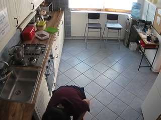 voyeurcam-julmodels-kitchen-2