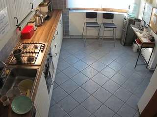 voyeurcam-julmodels-kitchen-2