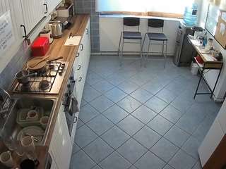 voyeurcam-julmodels-kitchen-2