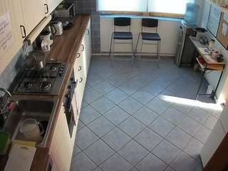 voyeurcam-julmodels-kitchen-2