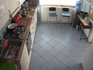 voyeurcam-julmodels-kitchen-2