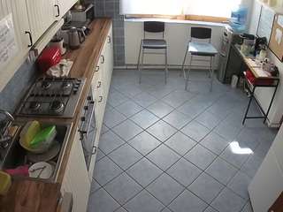 voyeurcam-julmodels-kitchen-2 camsoda