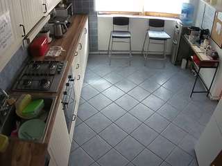 voyeurcam-julmodels-kitchen-2