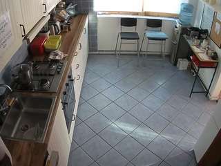 voyeurcam-julmodels-kitchen-2