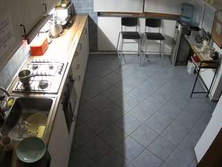 voyeurcam-julmodels-kitchen-2