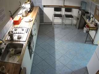 voyeurcam-julmodels-kitchen-2