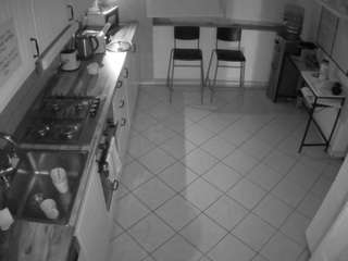 voyeurcam-julmodels-kitchen-2