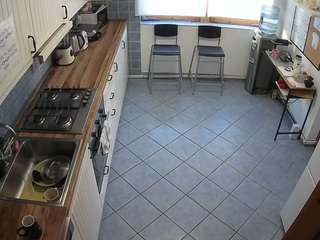 voyeurcam-julmodels-kitchen-2