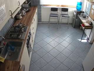 voyeurcam-julmodels-kitchen-2