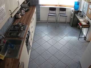 voyeurcam-julmodels-kitchen-2