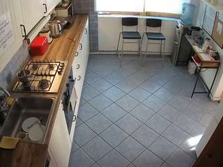 voyeurcam-julmodels-kitchen-2