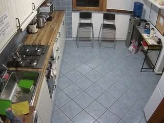 voyeurcam-julmodels-kitchen-2