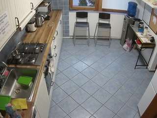 voyeurcam-julmodels-kitchen-2