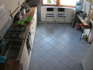 voyeurcam-julmodels-kitchen-2