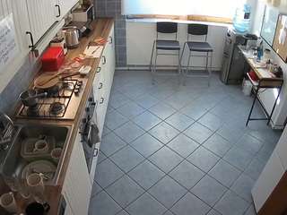 voyeurcam julmodels kitchen 2