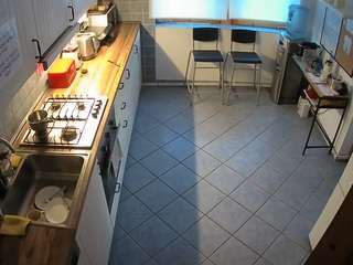 voyeurcam julmodels kitchen 2