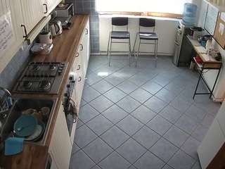 voyeurcam julmodels kitchen 2