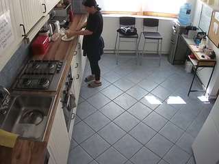 voyeurcam julmodels kitchen 2