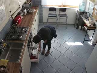 voyeurcam julmodels kitchen 2