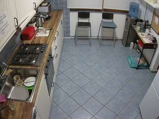 voyeurcam julmodels kitchen 2