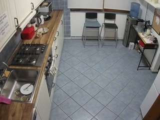 voyeurcam julmodels kitchen 2
