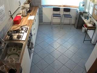 voyeurcam julmodels kitchen 2